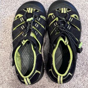 Keen Boys Sandals Size 1 Waterproof